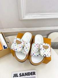 Picture of Louis Vuitton Slippers _SKULVsz35-45XC0203389